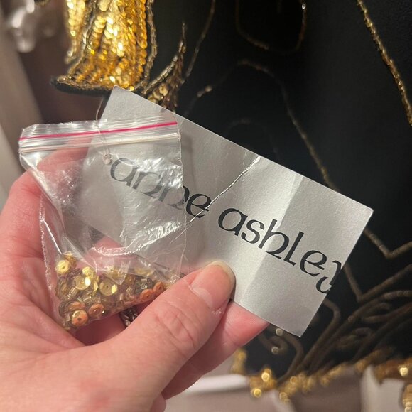 VINTAGE 1980’s Sequined and Beaded Anne Ashley Shirt and Skirt Set - Picture 5 of 5